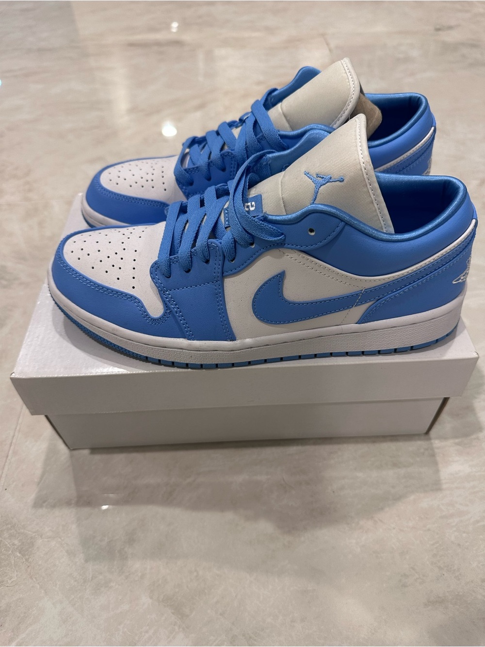 Nike Air Jordan 1 Low - White/Light Blue